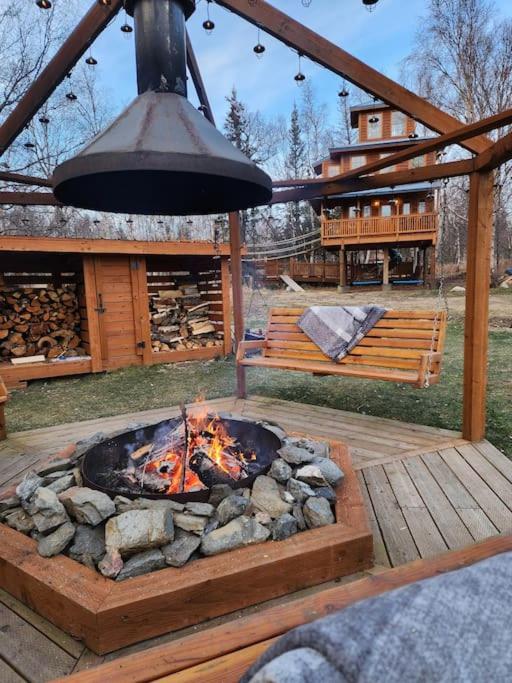 The Eagle'S Nest Treehouse Cabin Palmer Εξωτερικό φωτογραφία