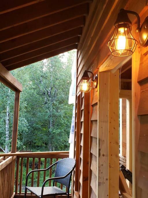 The Eagle'S Nest Treehouse Cabin Palmer Εξωτερικό φωτογραφία