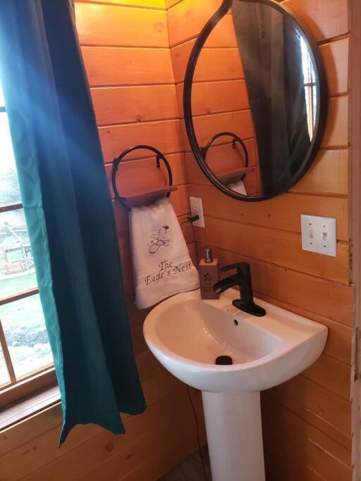 The Eagle'S Nest Treehouse Cabin Palmer Εξωτερικό φωτογραφία